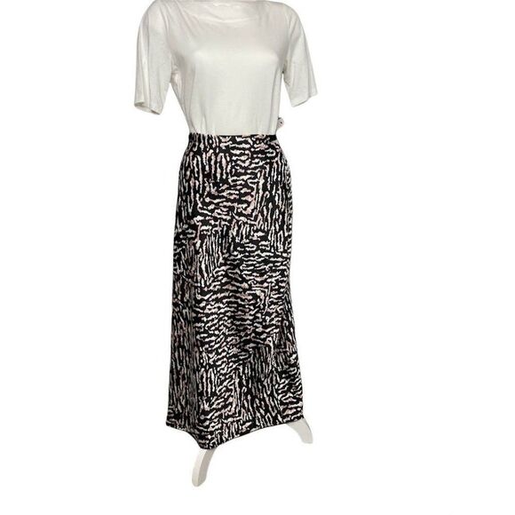 Calvin Klein Midi Skirt Women's Medium Black White Tiger‎ Print Stretchy NEW - Picture 1 of 9